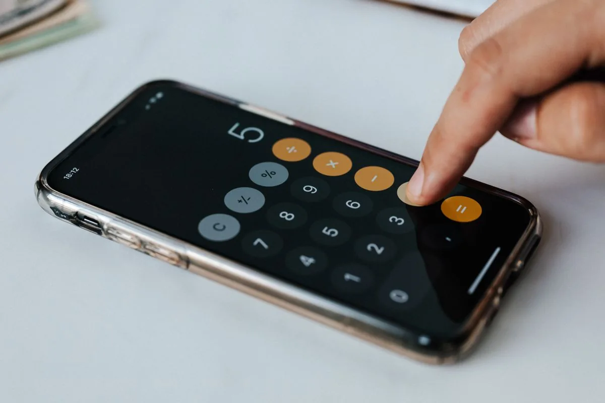 Cálculo numérico con una calculadora digital — imagen ilustrativa